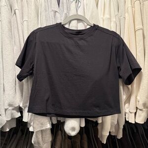 Lululemon Cropped Tee